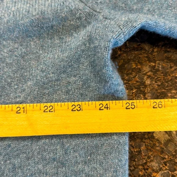 Banana Republic XL Men’s 100% Merino Wool Soft Blue Color - Picture 5 of 6